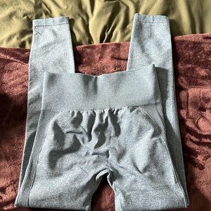 Halara runched leggings size M, excellent condition